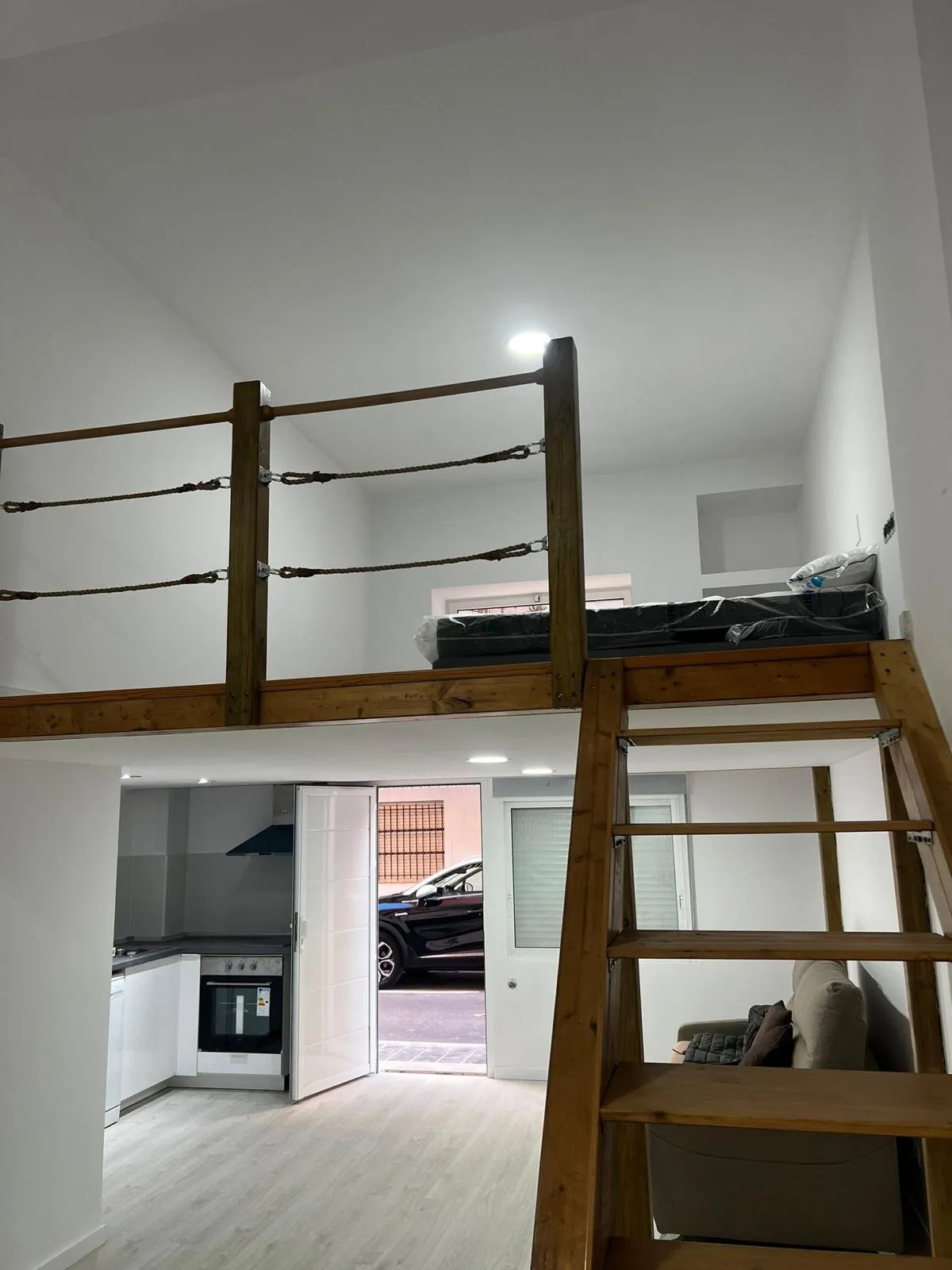 Reforma apartamento y altillo en Malvarrosa, Valencia