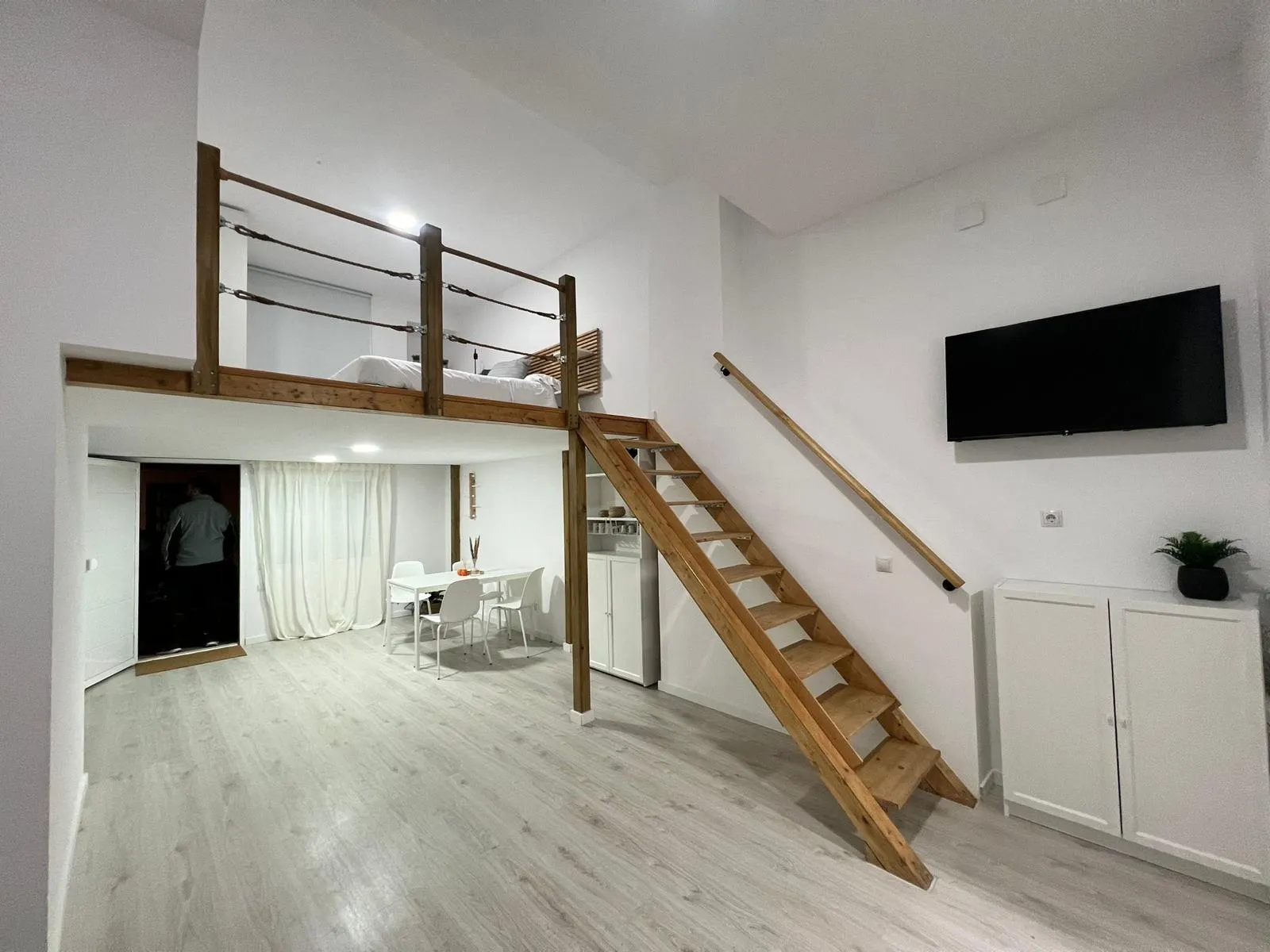 Reforma apartamento y altillo en Malvarrosa, Valencia